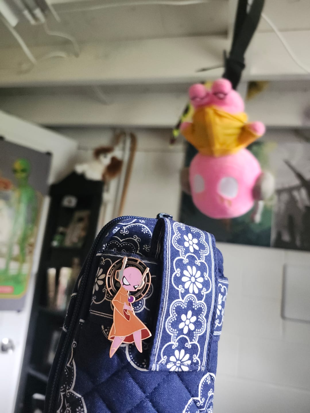 Customer photo review of Rain World - Slugcat Pin