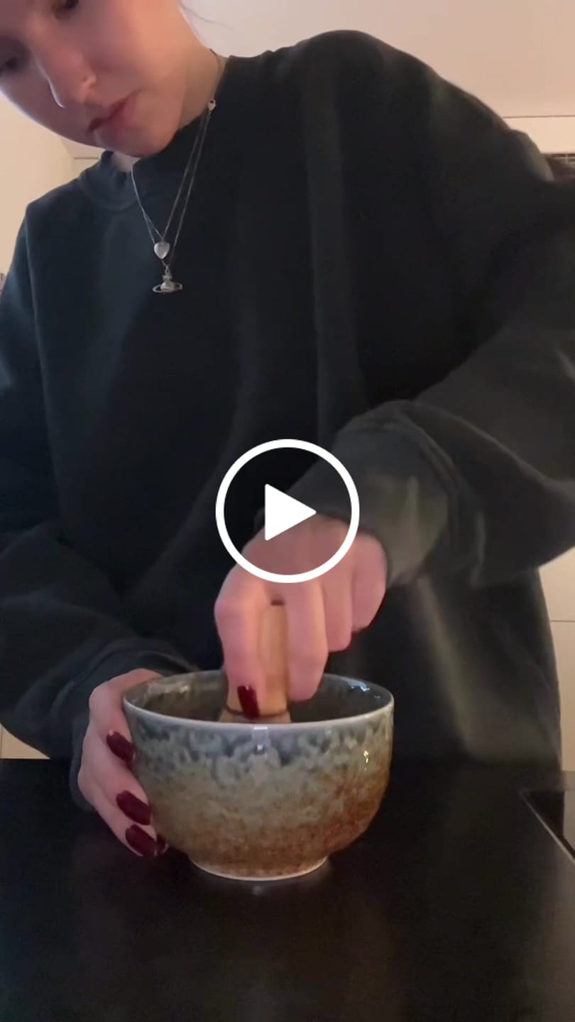 Customer video review of Organic Matcha Tea 60g