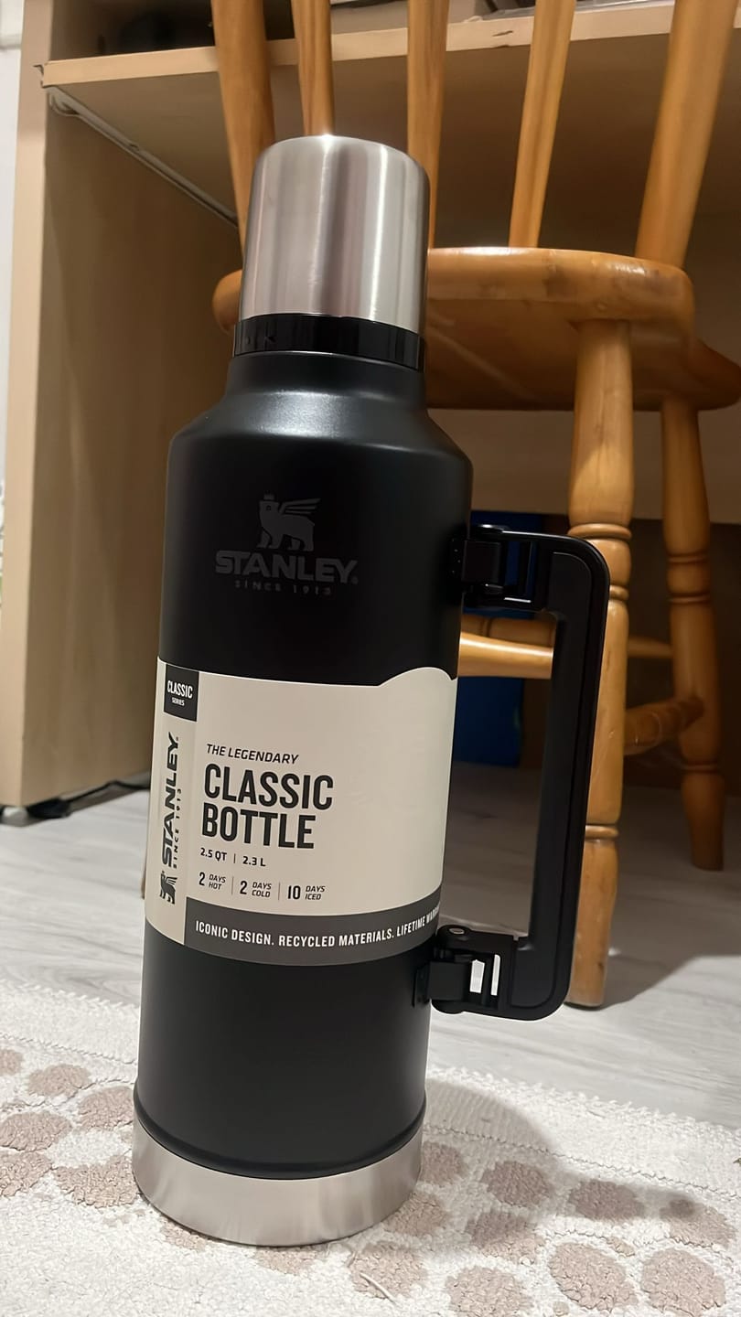 Customer photo review of Stanley Classic Legendary Bottle Siyah 2.3 L