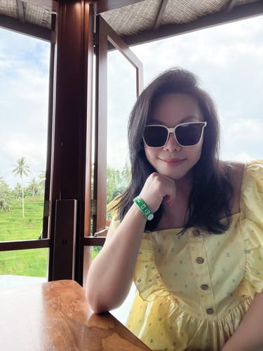 Customer photo review of Cleo Square Framed Sunglasses