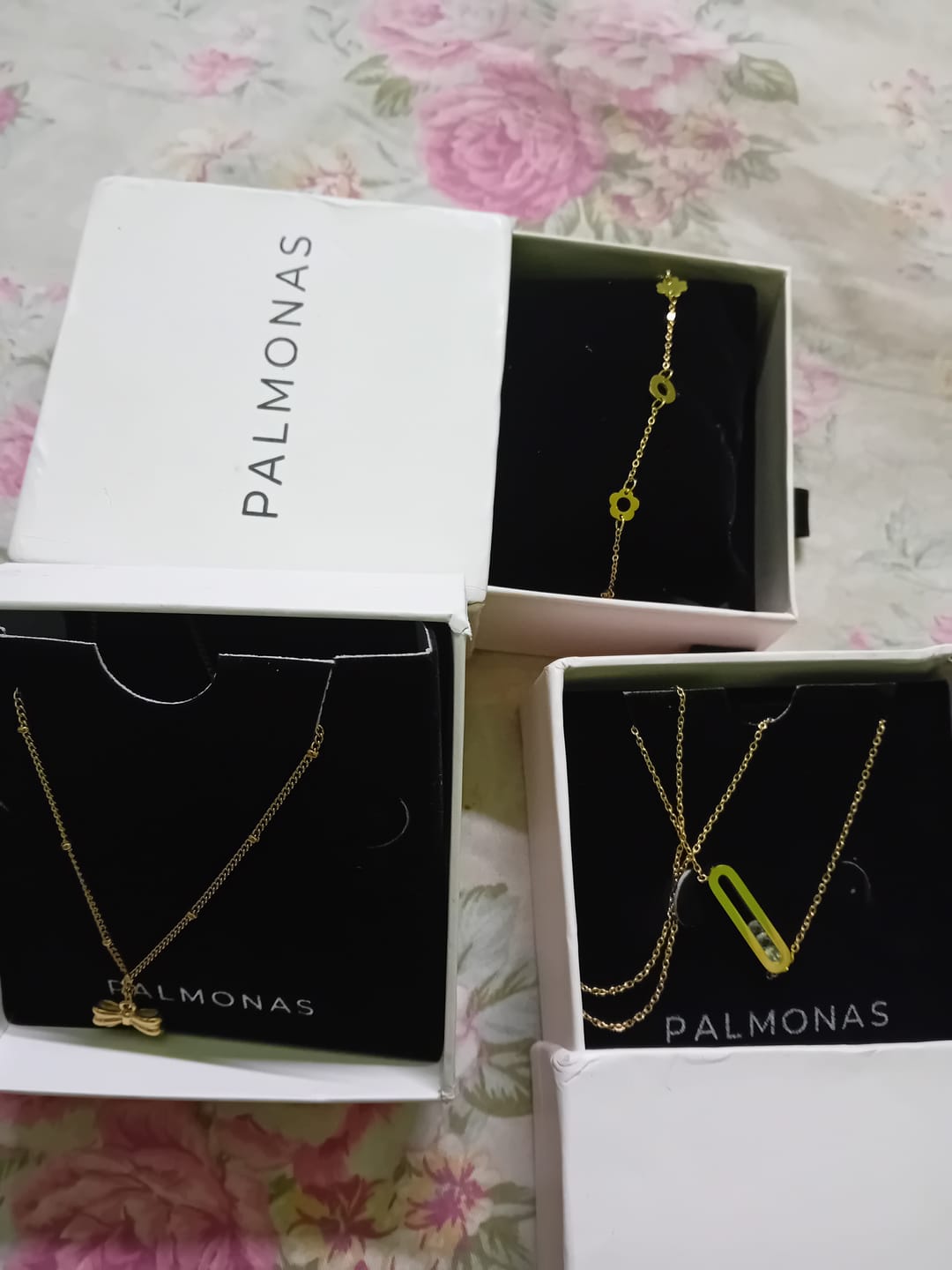 Customer photo review of Stones Bar Necklace