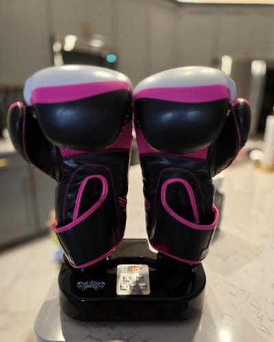 Customer photo review of The Glove Purifier with Thermal Heating and O3-Enabled Active Technology Built for Preserving Boxing Gloves