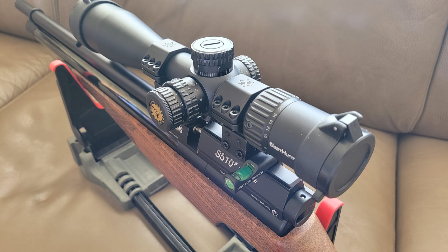 Customer photo review of Vector Optics höhenverstellbare Montage für 25,4mm, 30mm & 34mm Tubus und 11mm / 21mm Schiene