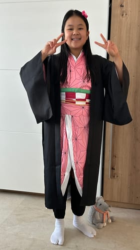 Customer photo review of Blade of Demon Destruction Schwester Kamado Cosplay Kostüm Kimono