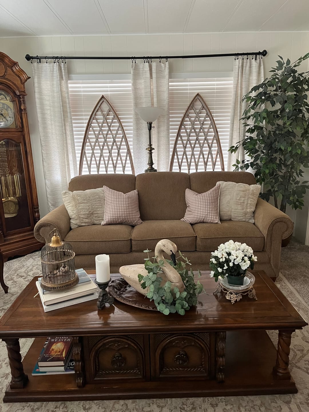 Customer photo review of Tan Gingham- 18" | 22" | 24" | 26"