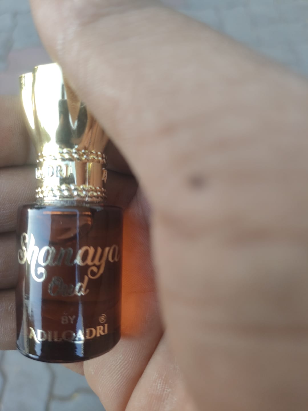 Customer photo review of Shanaya Oud Luxury Attar Perfume