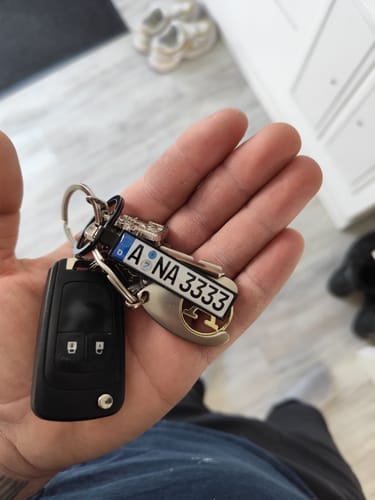 Customer photo review of Kennzeichen Schlüsselanhänger Mini Nummernschild Metall