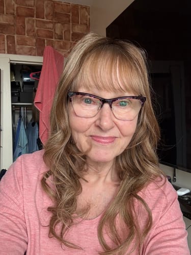 Customer photo review of Katniss Full Volume Hair Topper