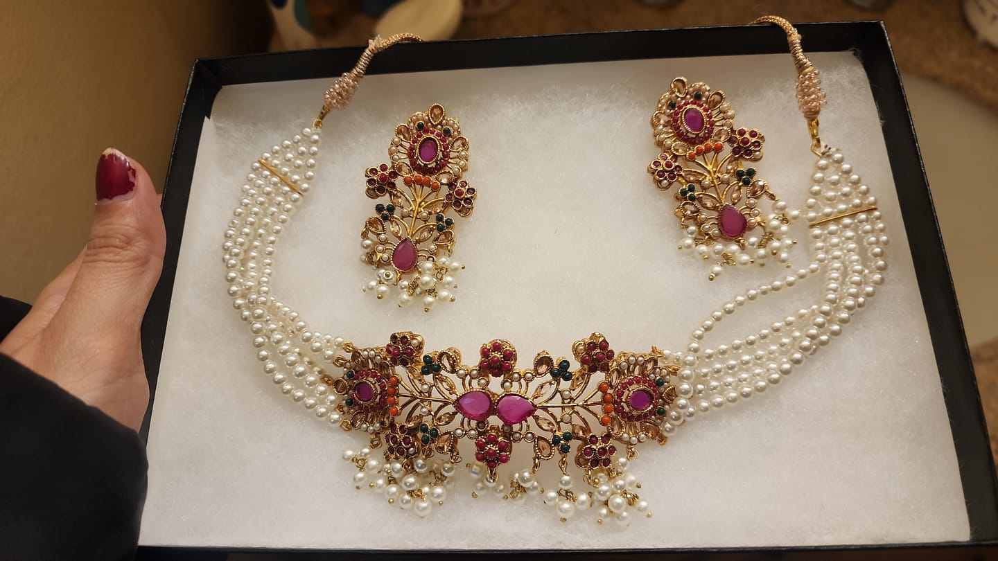 Customer photo review of Arushi - Pearl Choker Set