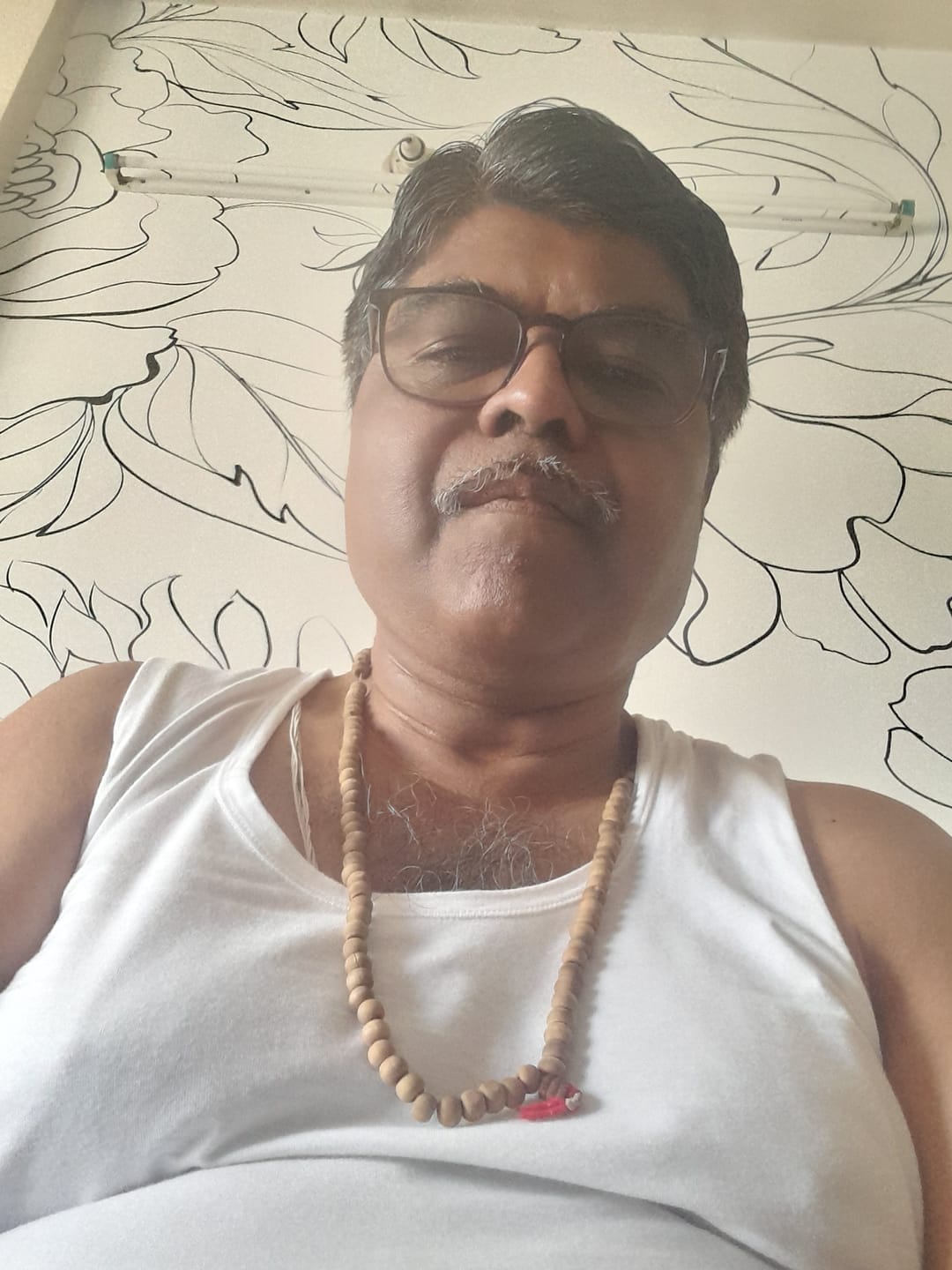 Customer photo review of Kings RNBS - 100% Cotton White Vest For Mens Combo (Pack of 5) | Uathayam
