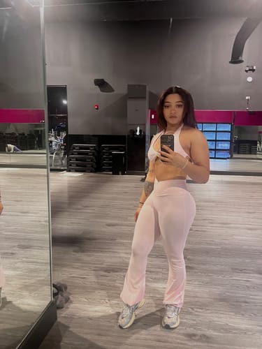 Customer photo review of Light Pink V-Waist Flare Scrunch Butt Pants