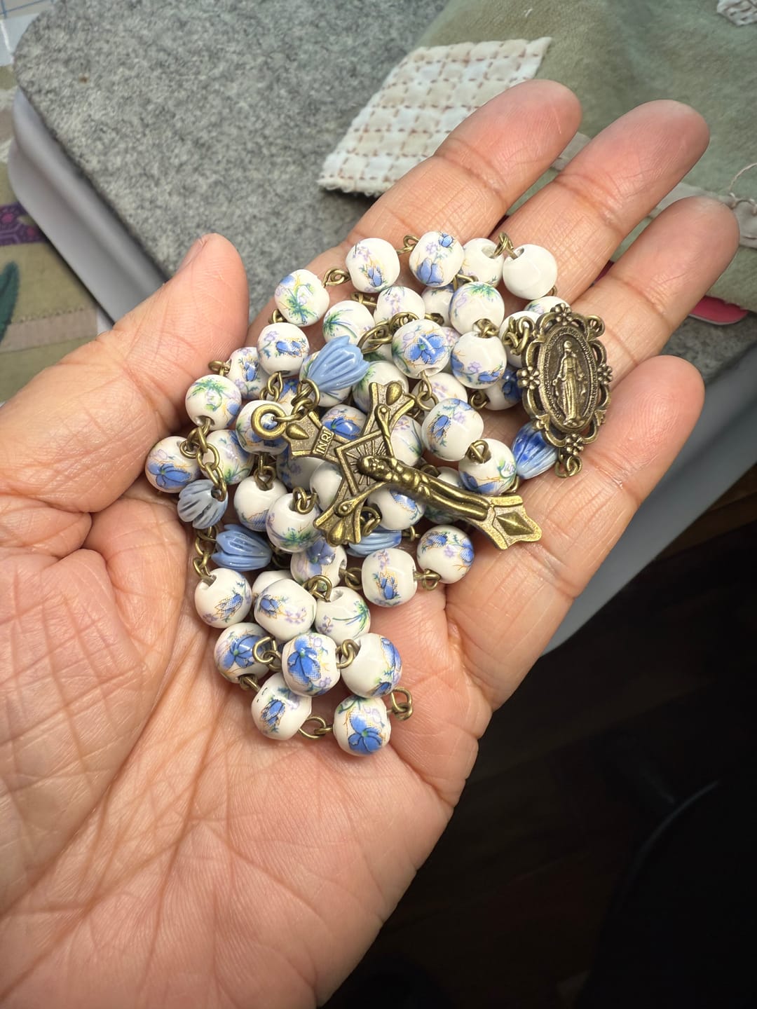 Customer photo review of FREE Today: Immaculate Heart of Mary & Crucifix of 8 mm Round Blue Floral Acrylic Alloy Chain Rosary