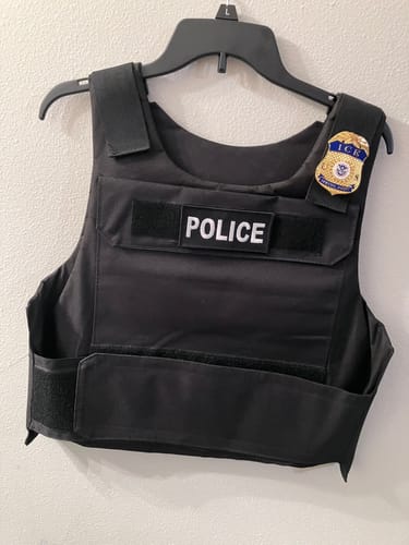 Customer photo review of US ICE Special Agent Badge Solid Copper Replica Movie Props