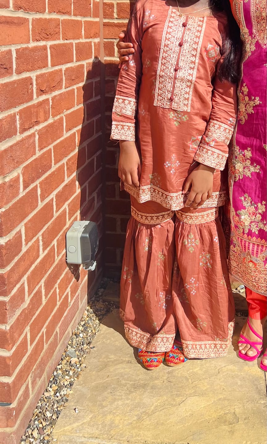 Customer photo review of Beena - Readymade Kids Suit by Garnet 2024