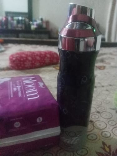 Customer photo review of Rivaj Maxi Thick Bloom Sanitary Pads (Large) 9 PCS