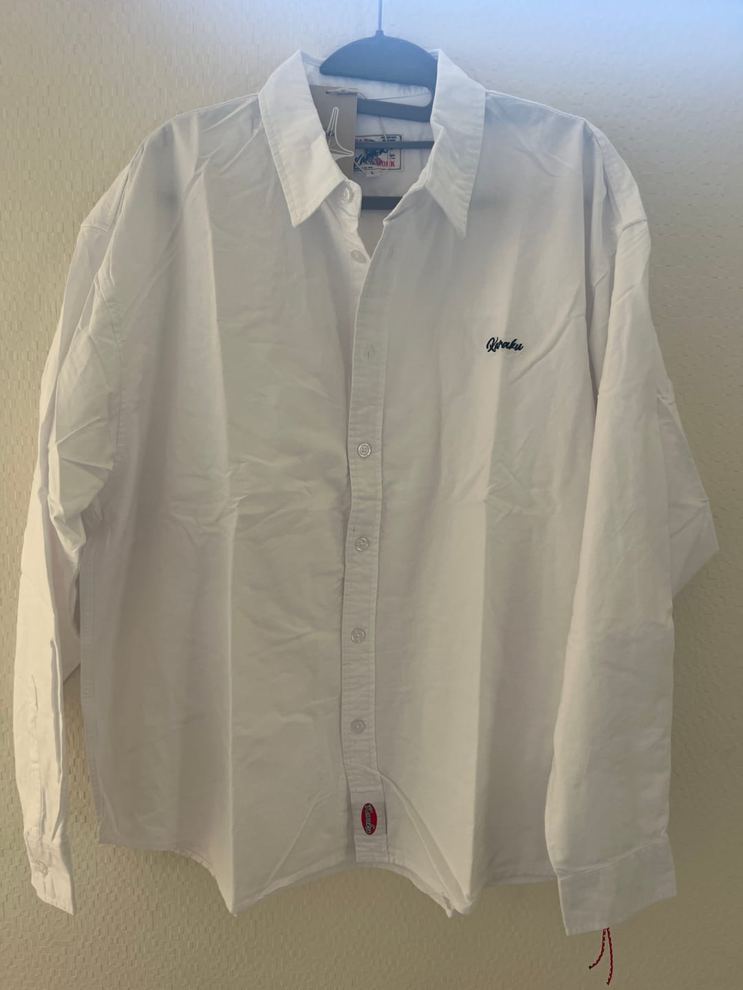 Customer photo review of Cleanfit　赤ヒモ付き　刺繍入りオックスフォード長袖シャツ