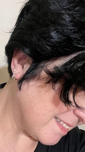 Customer photo review of Broquel Zirconia Oro Blanco 14k