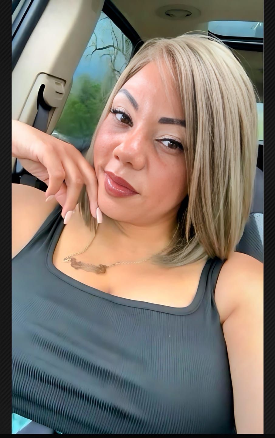 Customer photo review of Sensationnel Bare Lace Glueless Extra Transparent Luxe 13X6 Lace Front Wig - 13X6 UNIT 3
