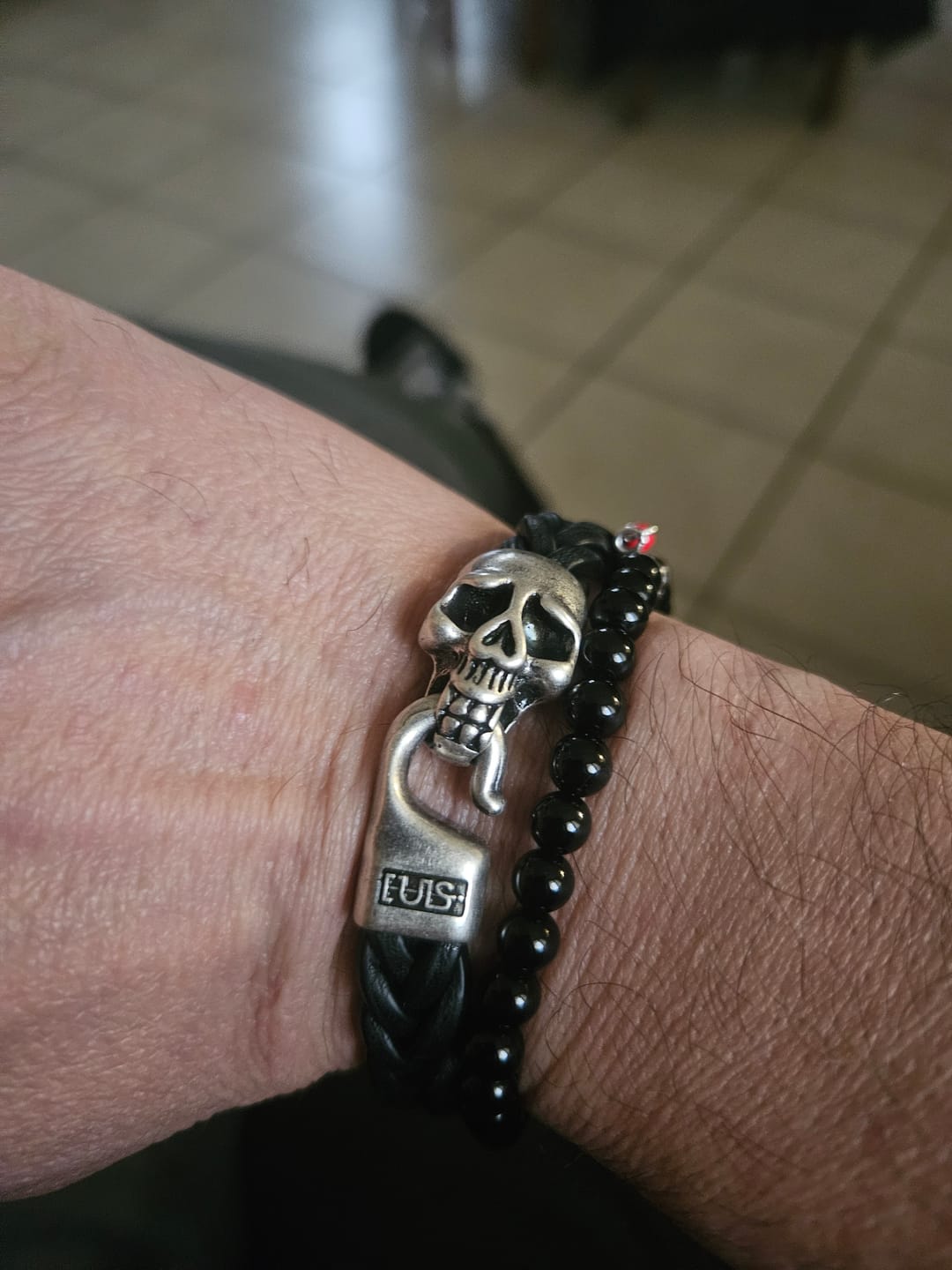 Customer photo review of Bracciale pelle Jolly Roger Tulsi