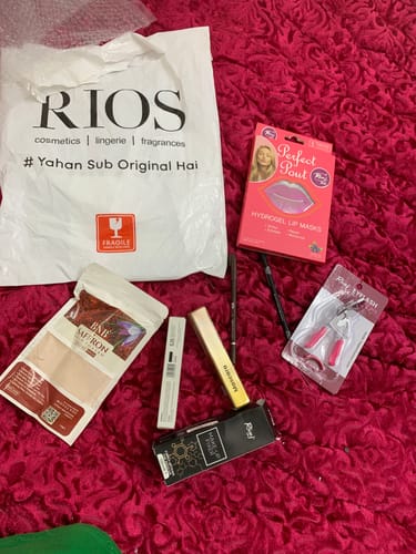 Customer photo review of Rivaj Lip & Eye Pencil