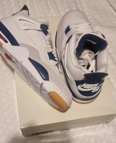 Customer photo review of Jordan 4 Retro SB Navy