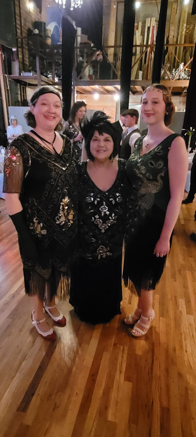 Customer photo review of 1920s Black & Gold Evelyn Plus Size Gatsby Dress