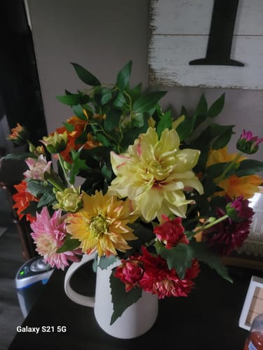 Customer photo review of Bulk 26 inches Tall Artificial Daisy Gerbera Spray Faux Silk Flowers Wholesale
