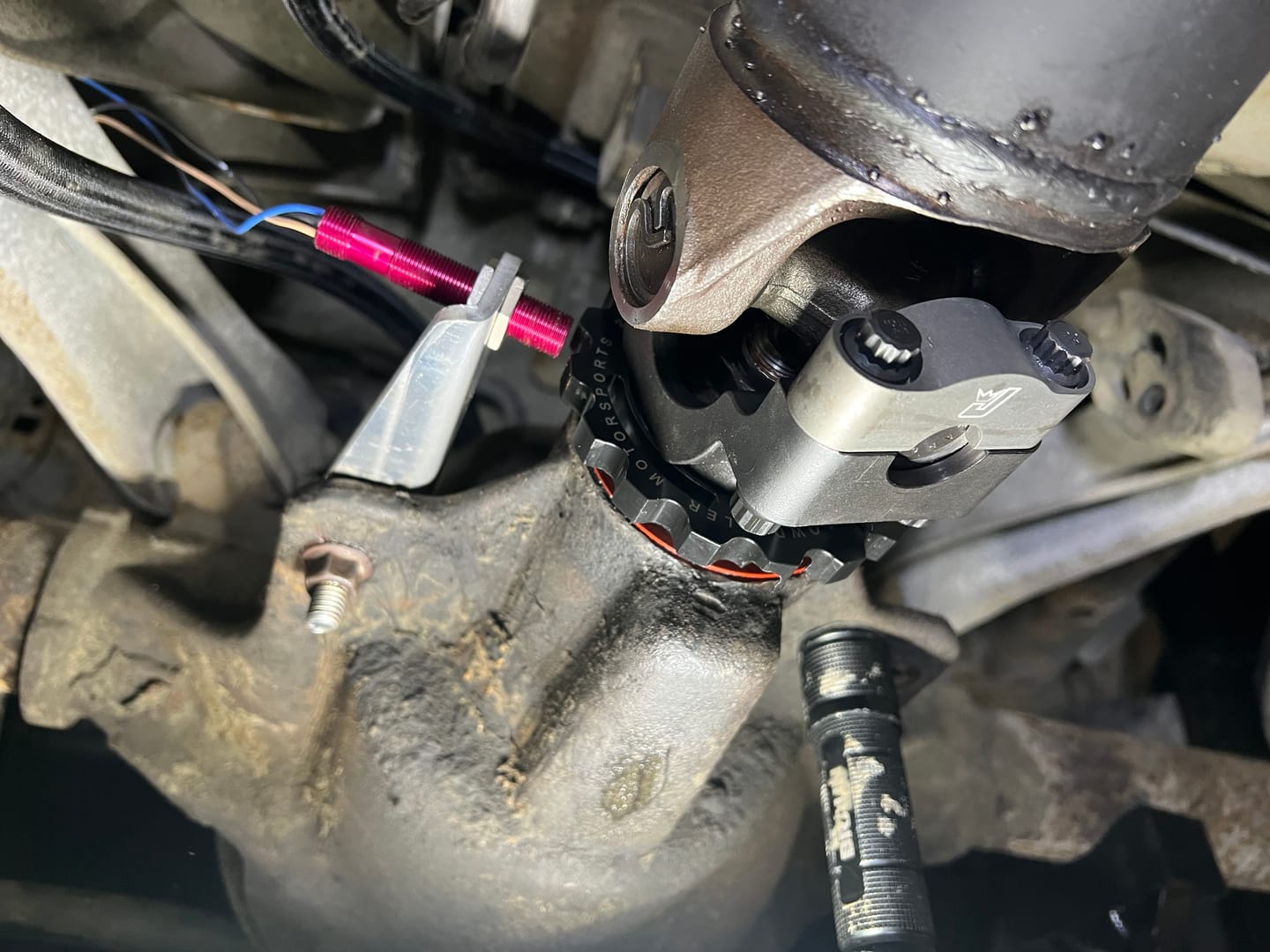 Customer photo review of 8.8 Driveshaft Sensor Bracket (1/2" Sensor) 18-10001