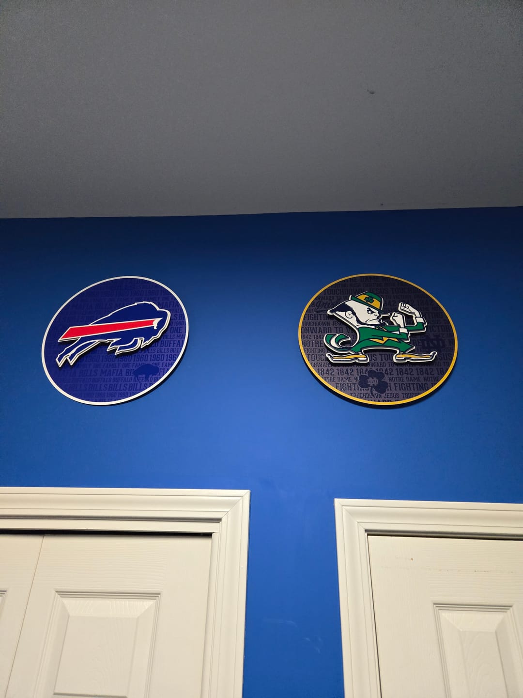 Customer photo review of New York Yankees CRAFT SERIES 3D Embossed Metal Wall Art