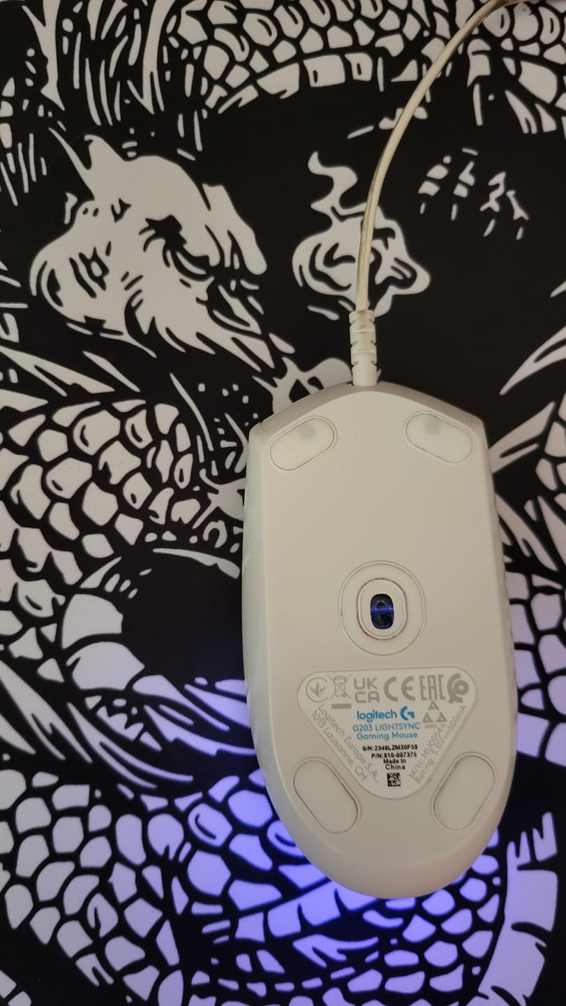 Customer photo review of Logitech g203/g102 için Hoverpad V3 Mouse Skate