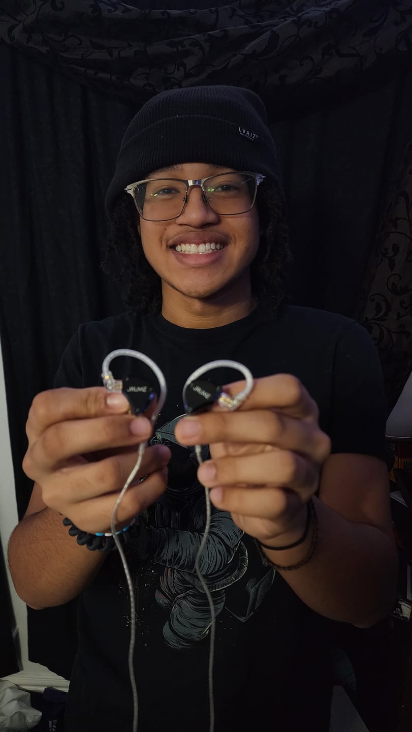 Customer photo review of Expression XP01: Wired Earbuds, In-Ear Monitor Headphones