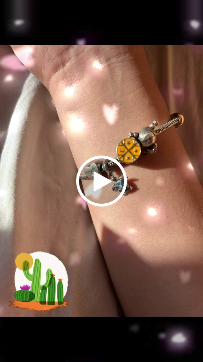 Customer video review of Charm Tortuga Turquesa Colgante