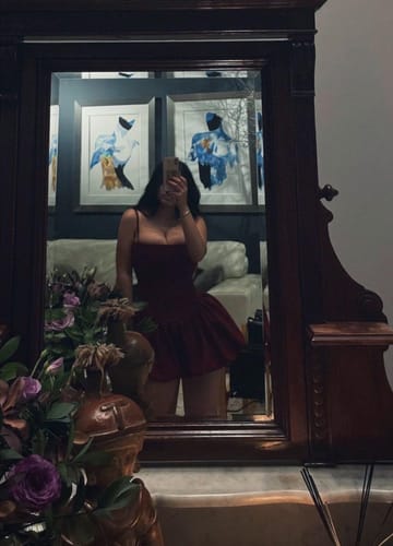 Customer photo review of VESTIDO EMELINE BURDEO