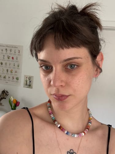 Customer photo review of Mia