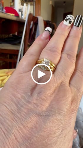Customer video review of Ardent Embrace Bridal Ring Set