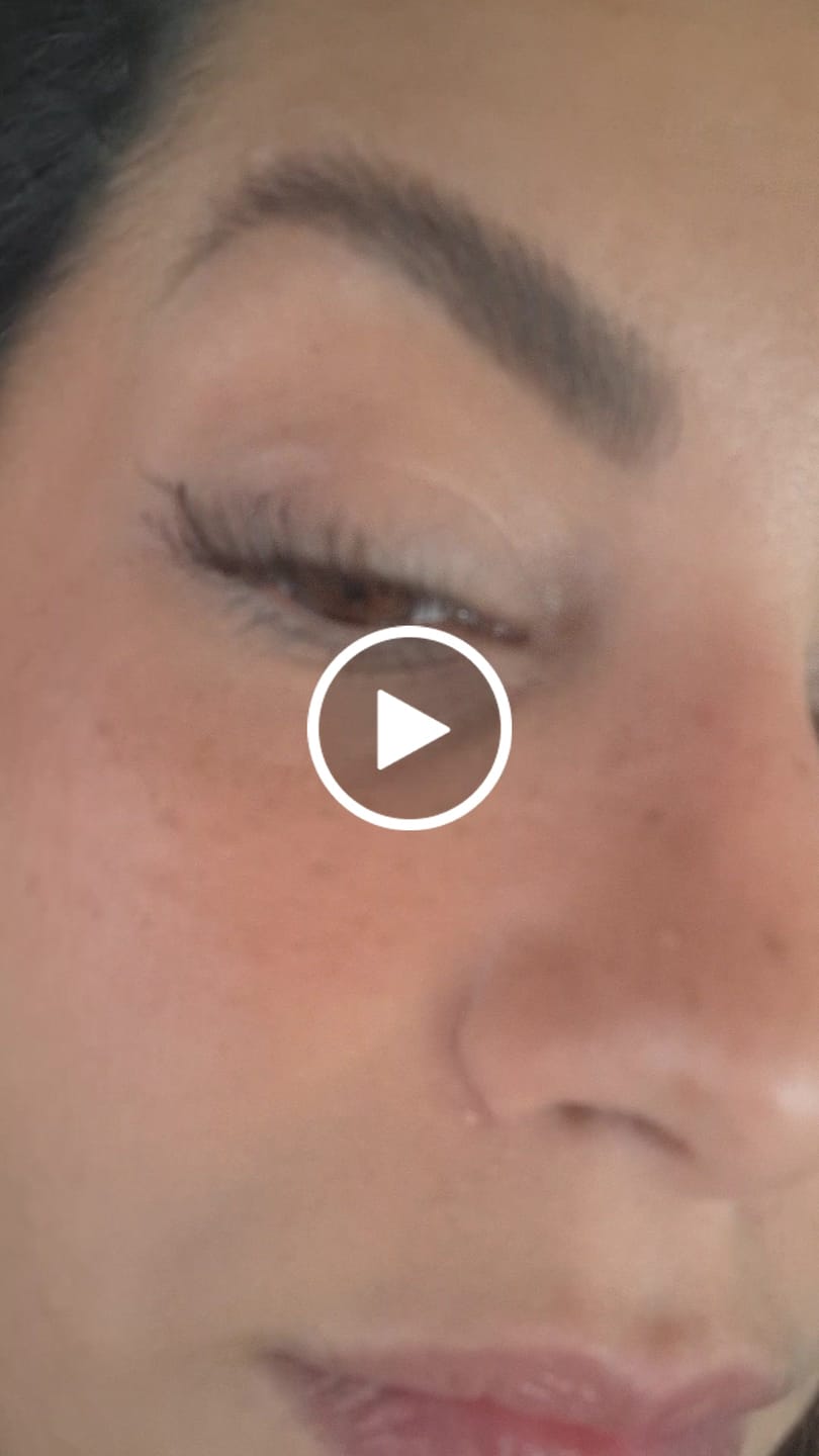 Customer video review of SÉRUM AURA LASH