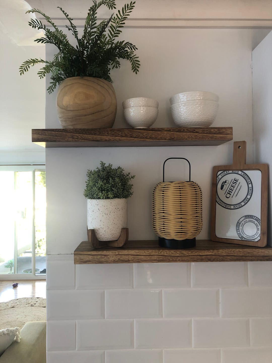 Customer photo review of Levede 2 Pcs Floating Shelves Wall Mounted