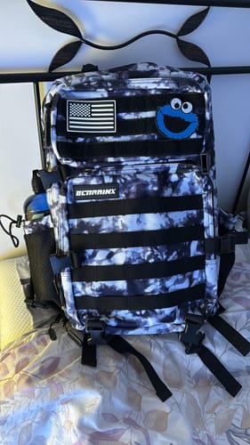 Customer photo review of Mochila Táctica V1 45L All In Blanco Glaciar