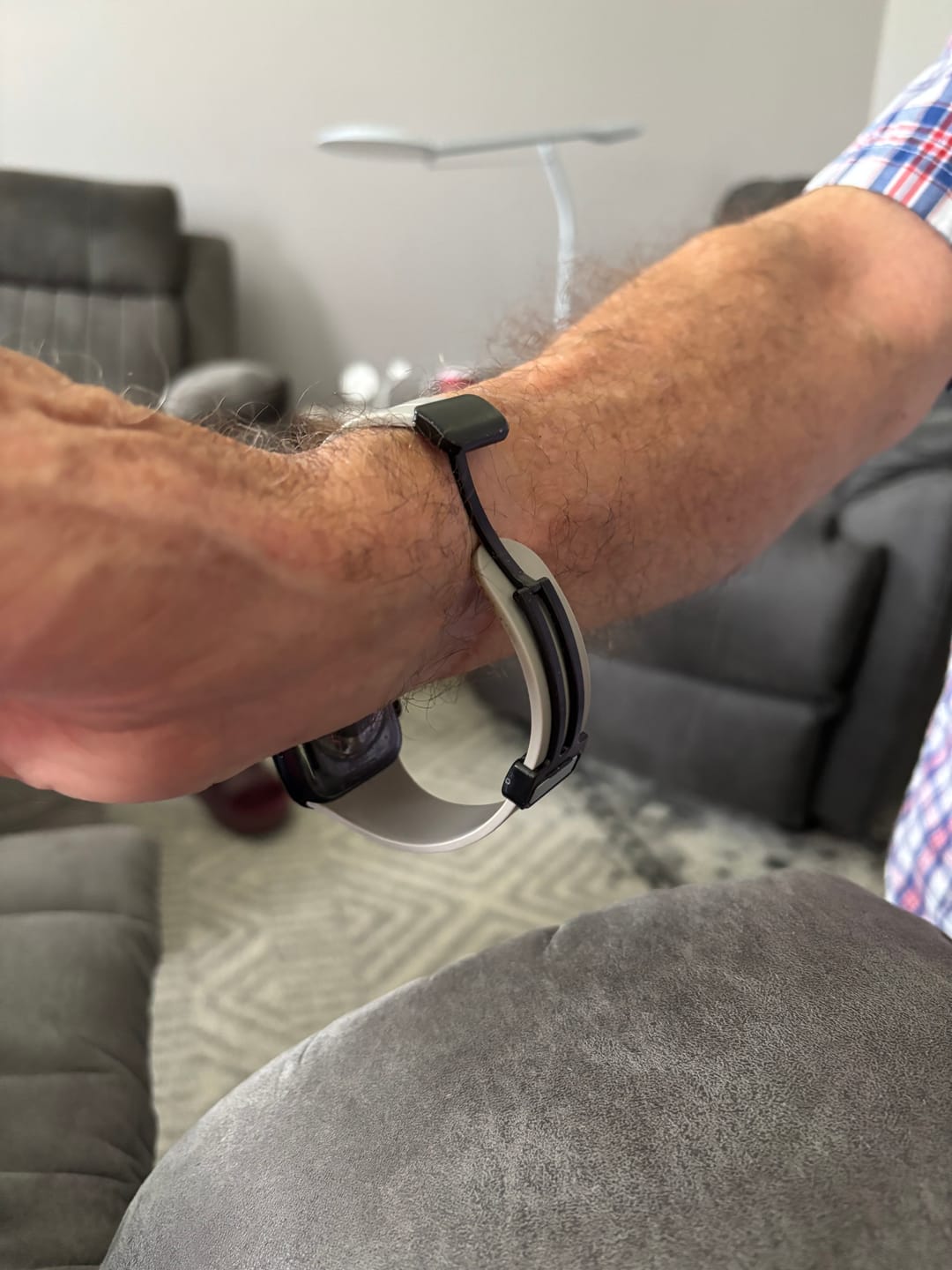 Customer photo review of FlexiFit™ Magnetic Band for Apple Watch - BUY 1 GET 1 FREE!