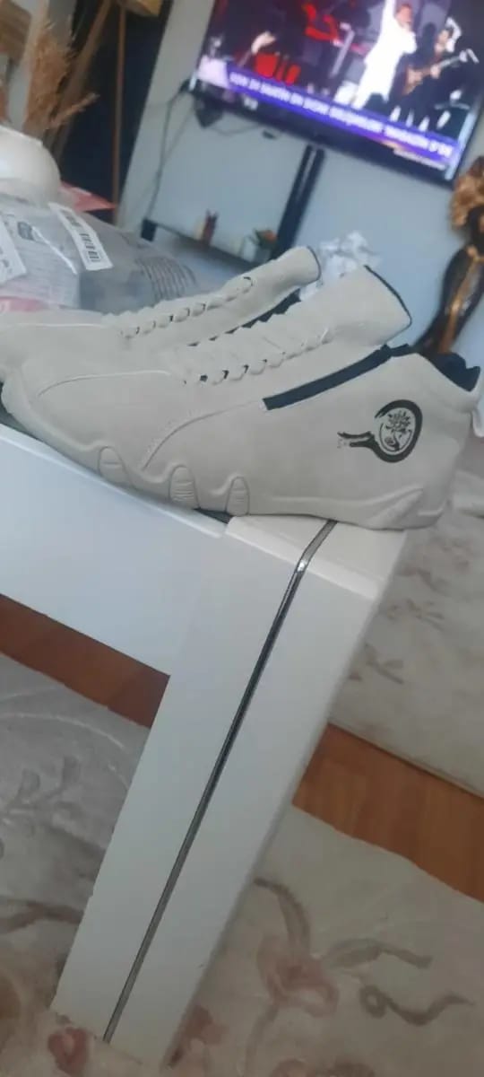 Customer photo review of FeelFree Light - orthopedische, pijnverlichtende en waterdichte barefoot schoenen
