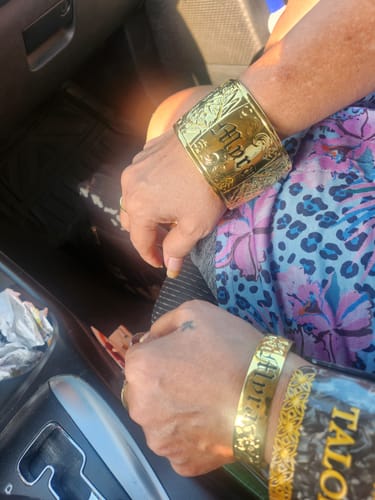 Customer photo review of 50mm ʻEkolupualani Heirloom Personalized Bangle