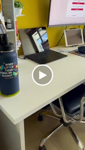 Customer video review of Escritorio Esquinero con 3 Cajones Blanco Lisboa