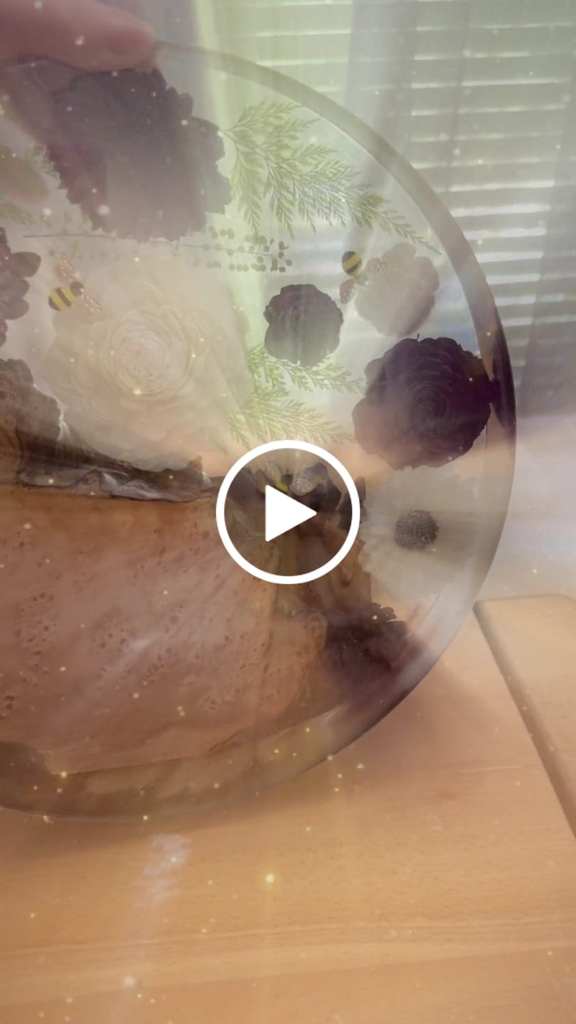 Customer video review of 12" Round x 2" Deep Silicone Mold For Epoxy Resin