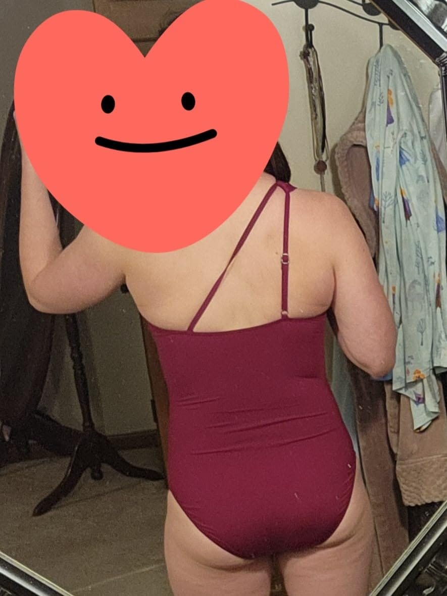 Customer photo review of Emoswimsuit - One Shoulder One Piece Swimsuit for Women Tummy Control Bathing Suits