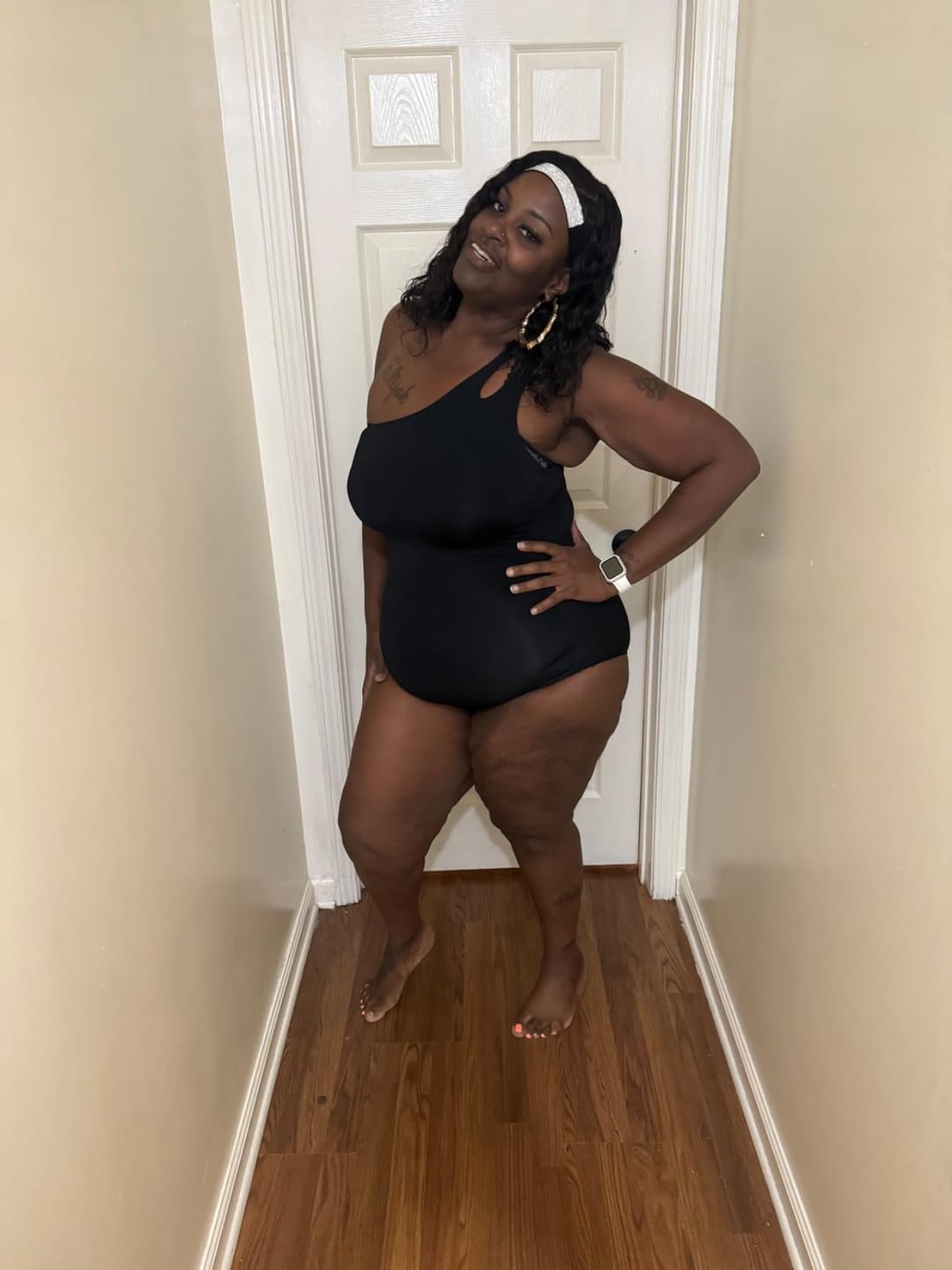 Customer photo review of Emoswimsuit - One Shoulder One Piece Swimsuit for Women Tummy Control Bathing Suits