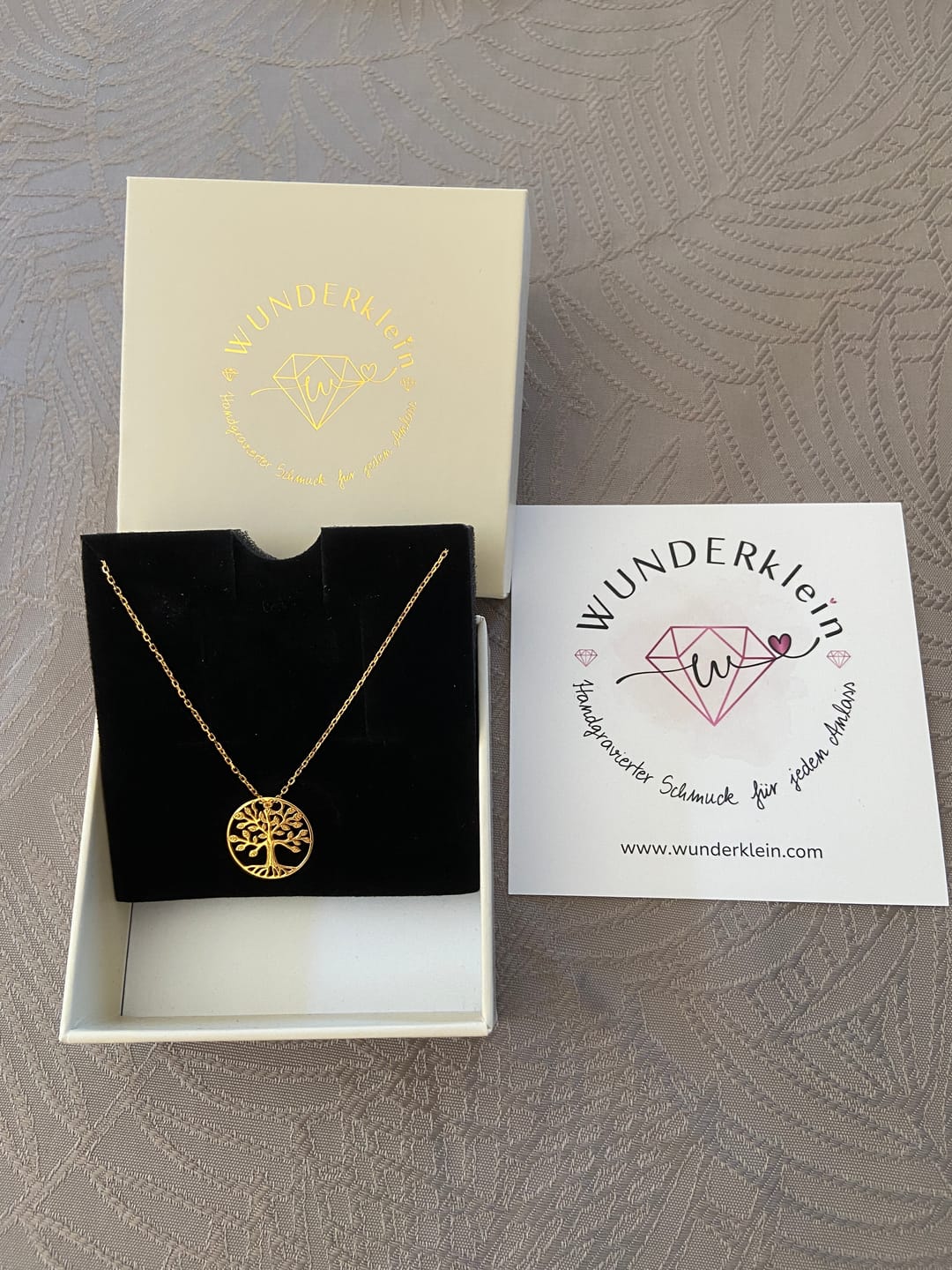 Customer photo review of Halskette "Tree of Life"