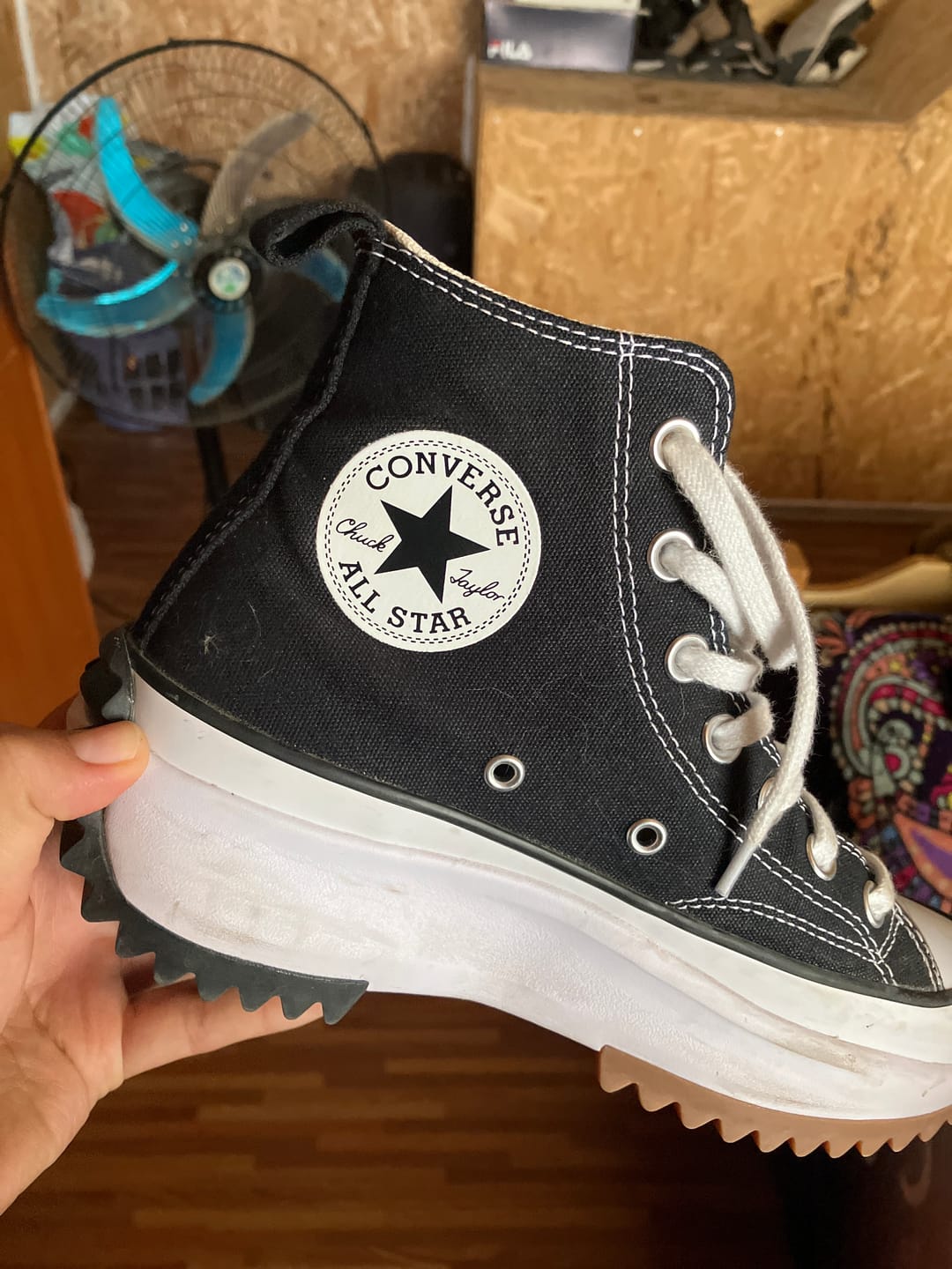 Customer photo review of Zapatilla Converse Run Star Hike Plataforma Mujer Negro