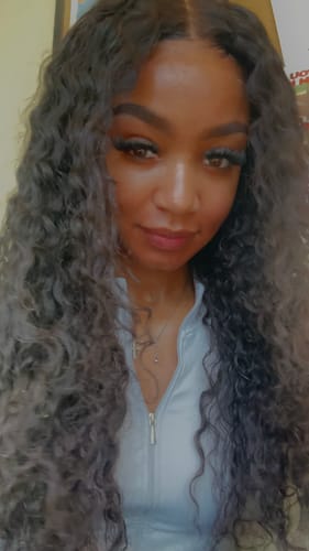 Customer photo review of CurlyMe Pre-bleached Wear Go Glueless Wig 7x5 Pre-cut HD Lace Water Wave Human Hair
