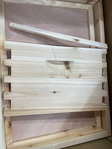 Customer photo review of BeeCastle Hives 8 Frame 2 Layer Natural Beehive Include 1 Cedar Wood 8 Frame Super Box And 1 Deep Box With Wooden Frame And Beeswax Plastic Foundation