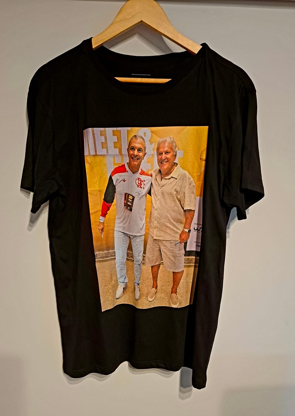 Customer photo review of Camiseta Personalizada SUA PRÓPRIA ARTE - BRANCA - 100% Algodão